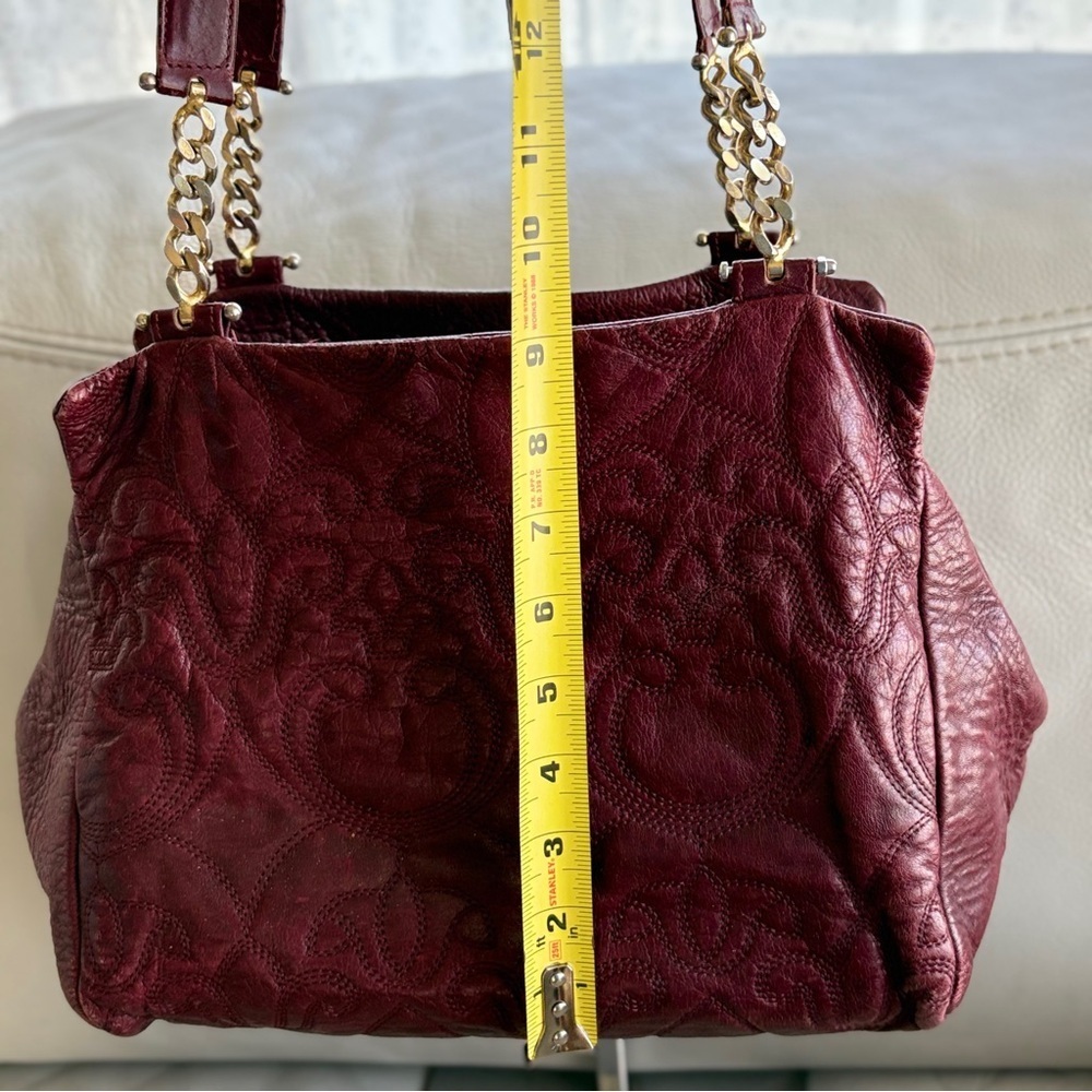 VINTAGE Embossed Floral Pattern Burgundy Leather Shoulder Crossbody Bag - Picture 6 of 16